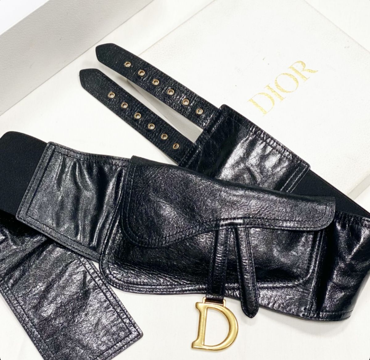 Пояс с сумочкой Christian Dior цена 23 078 руб 