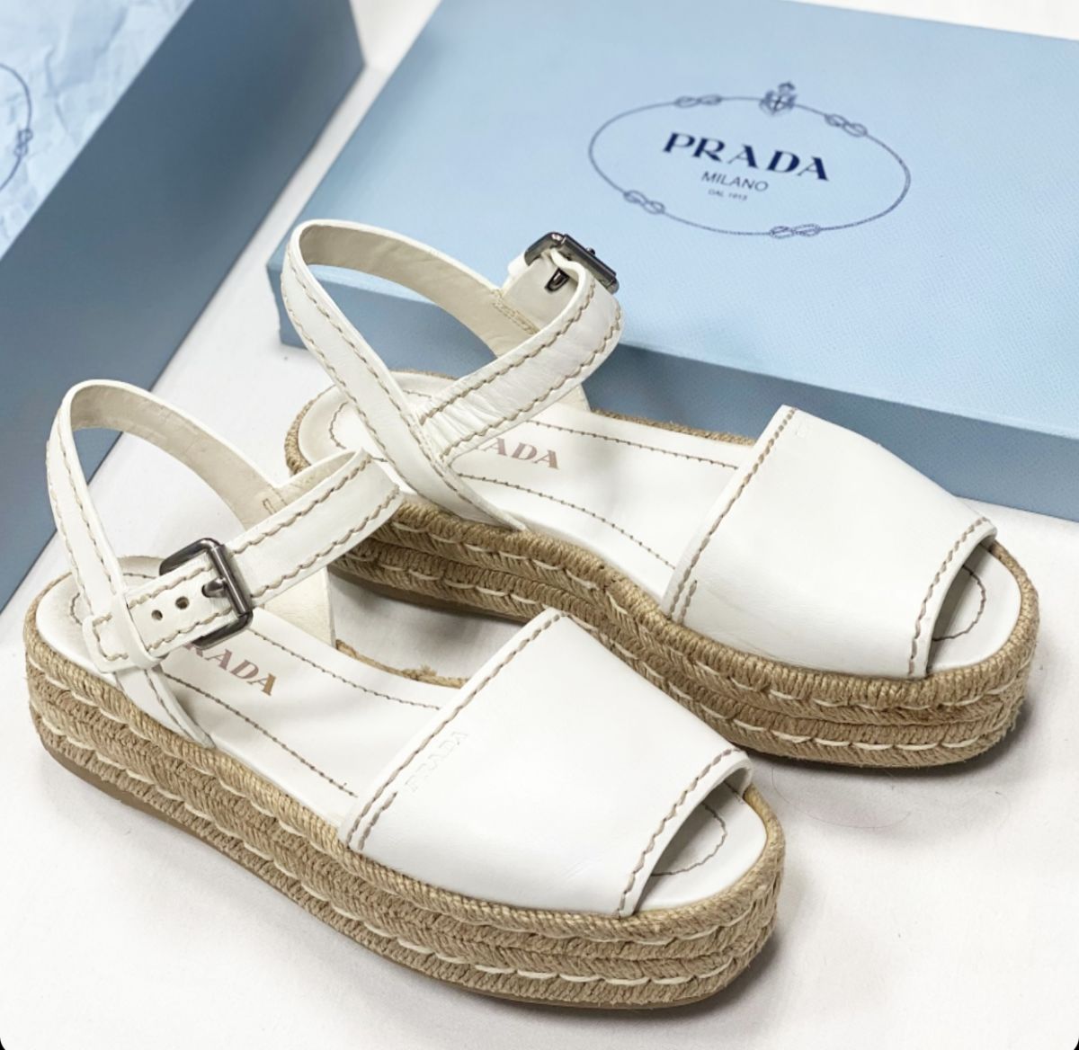 Босоножки Prada размер 38 цена 12 308 руб 