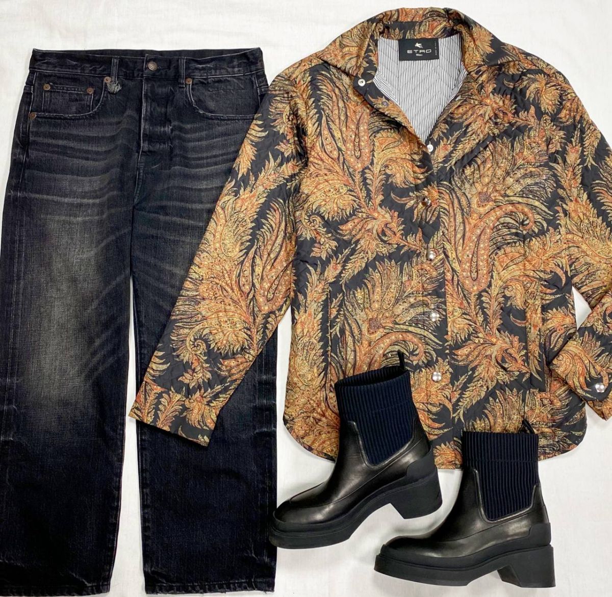 Куртка Etro размер 42 цена 46 965 руб Джинсы R13 размер 27 цена 31 310 руб Ботинки Hermès размер 38 цена 62 620 руб