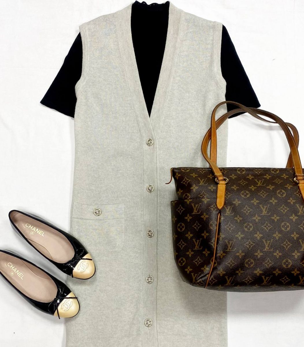 Жилет Chanel размер 44 цена 39 138 руб
Балетки Chanel размер 38 цена 21 917 руб
Сумка Louis Vuitton 