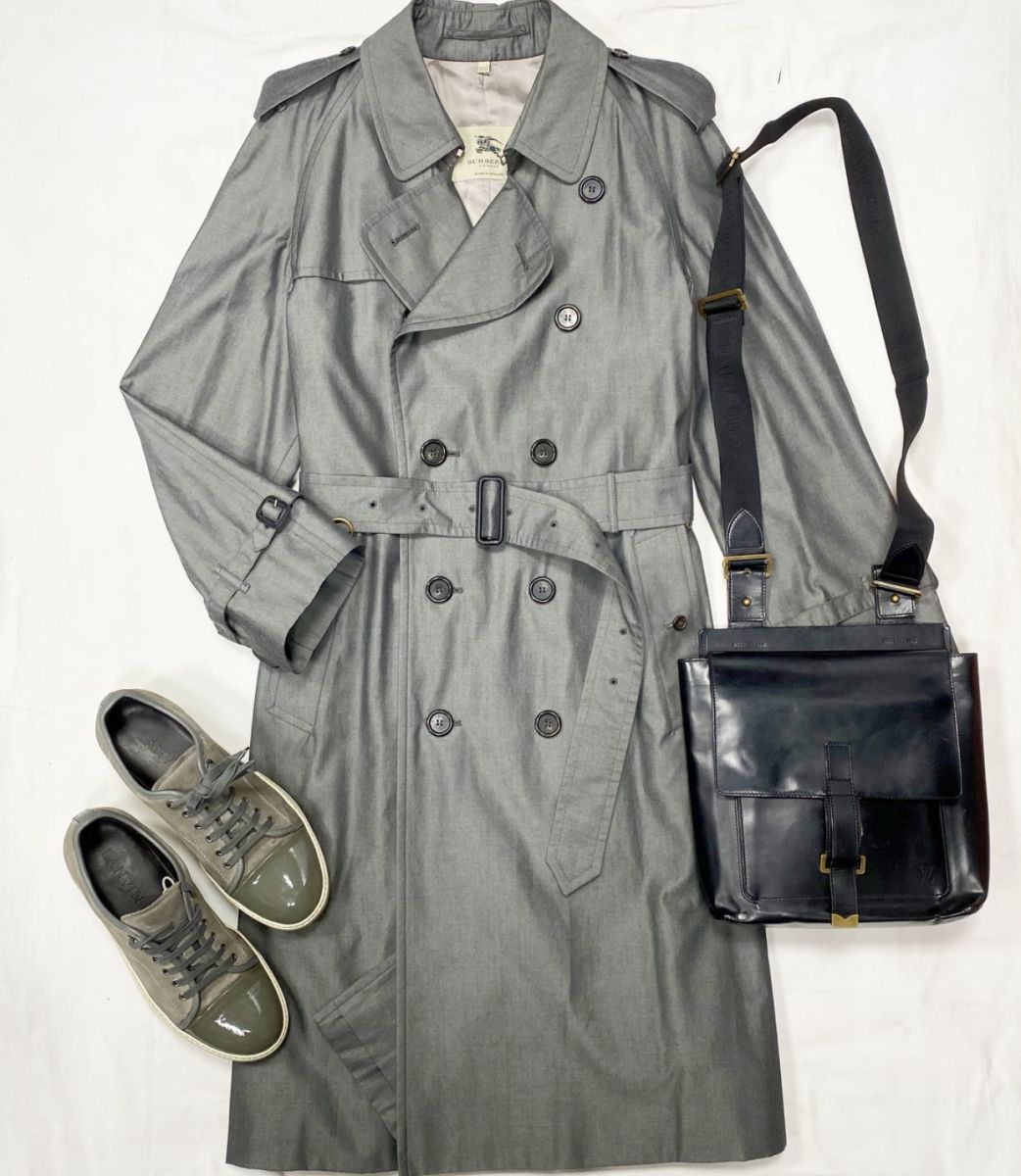 #mechtamen Тренч Burberry размер 52 цена 23 483 руб 
Кеды Lanvin размер 42 цена 9 393 руб 
Сумка Louis Vuitton 