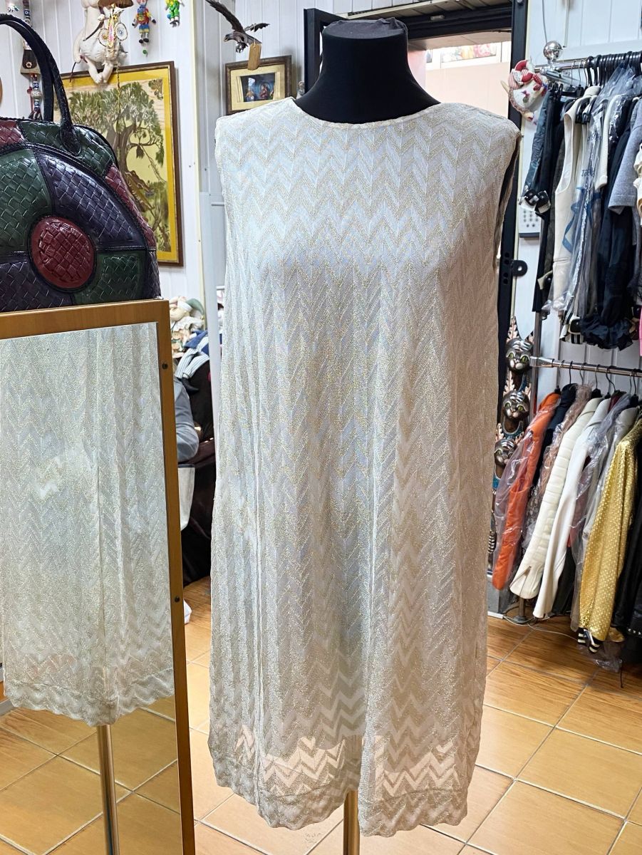Платье Missoni размер 44 / XL цена по 23 483 руб/ с биркой/
Купальник Missoni размер 44 цена 20 352 руб/ с биркой/