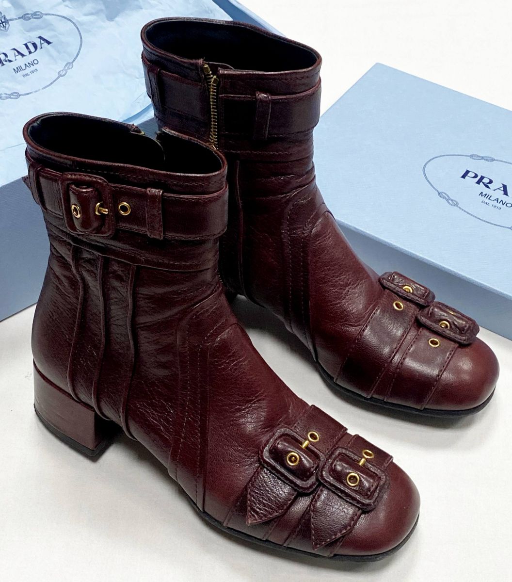 Ботинки Prada размер 37.5 цена 15 655 руб 