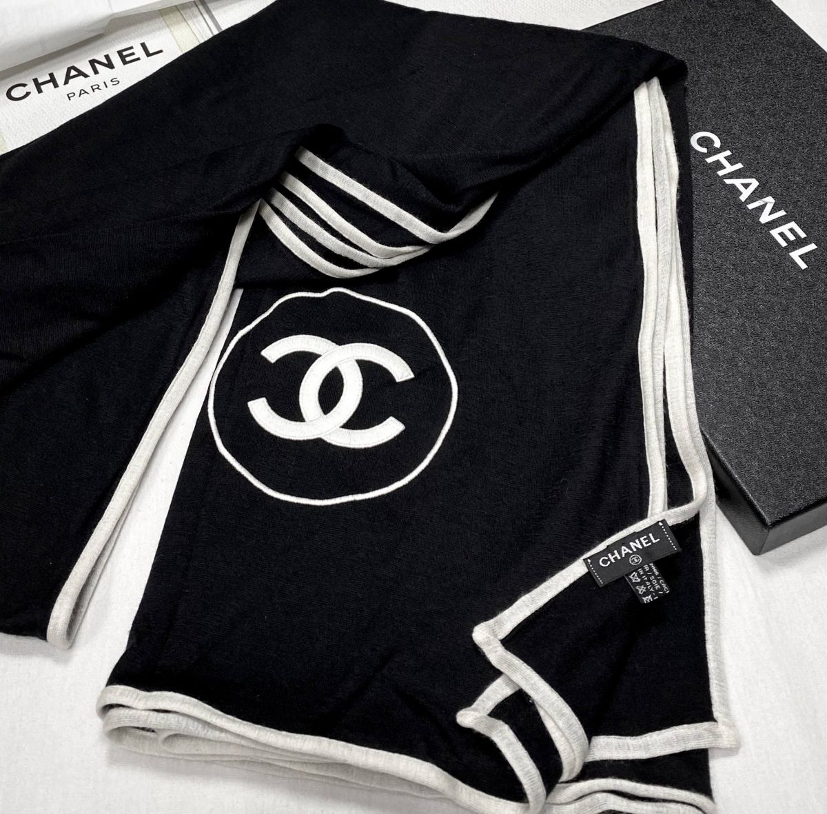 
Палантин / кашемир / шелк / Chanel размер 220/110 цена 46 965 руб