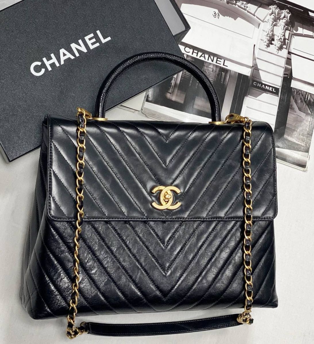 Сумка / отделка рептилии / Chanel размер 30/25 цена 313 100 руб