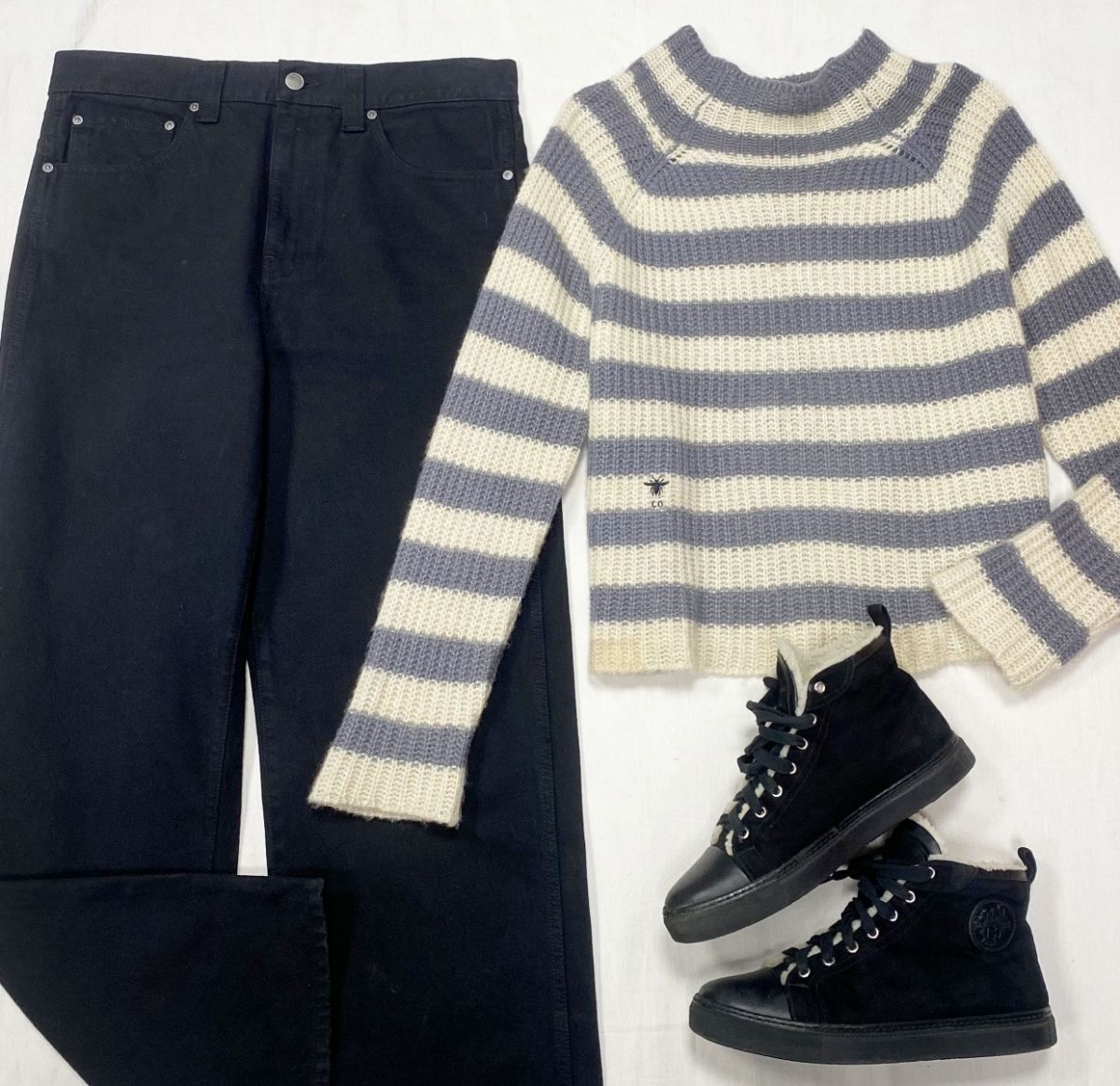 Джинсы Khaite размер 28 цена 31 310 руб Свитер Christian Dior размер 38 цена 46 965 руб Кеды Hermès размер 41 цена 18 786 руб