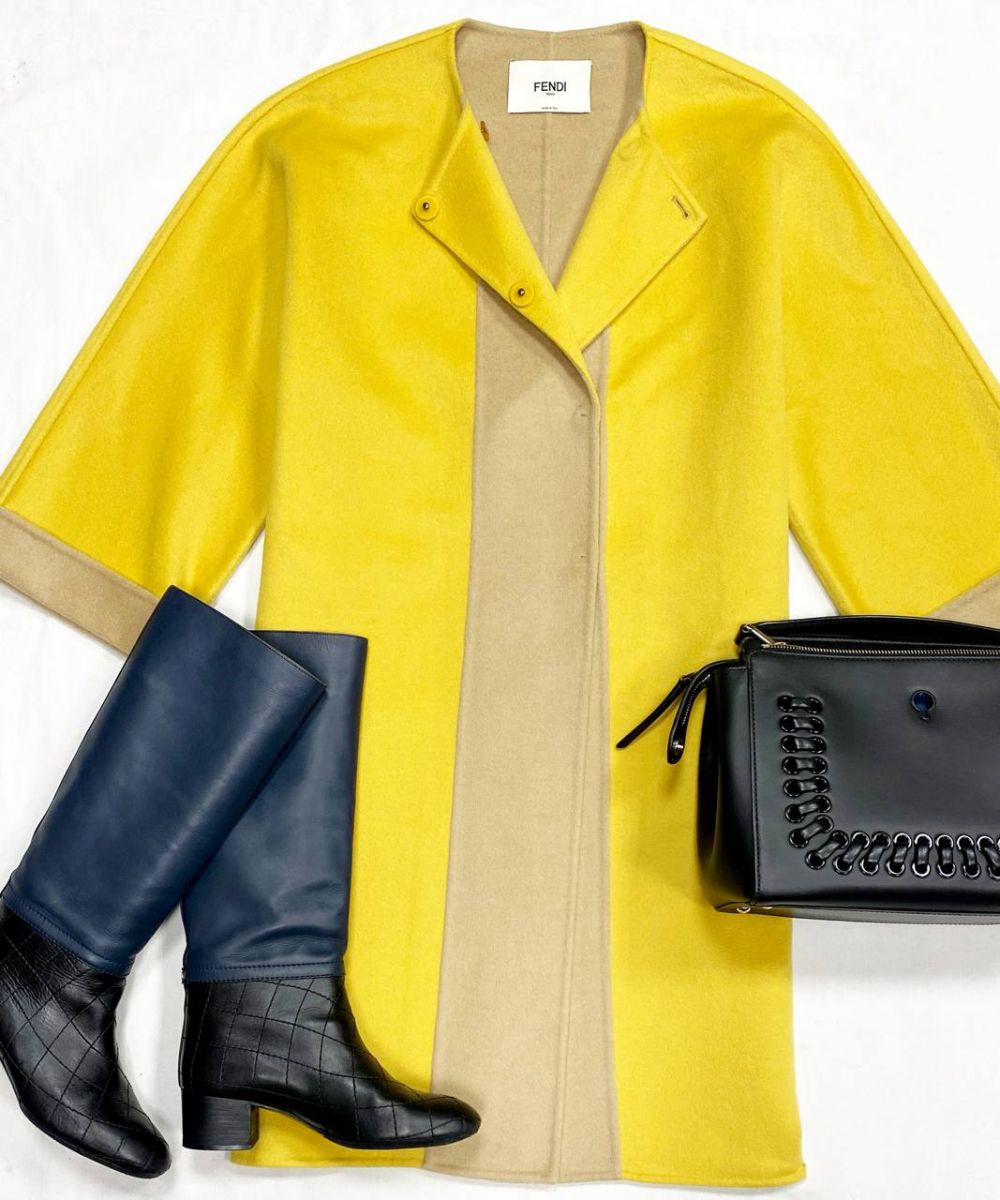 Пальто Fendi размер 44 цена 78 275 руб
Сапоги Chanel размер 40 цена 46 965 руб
Сумка Fendi 