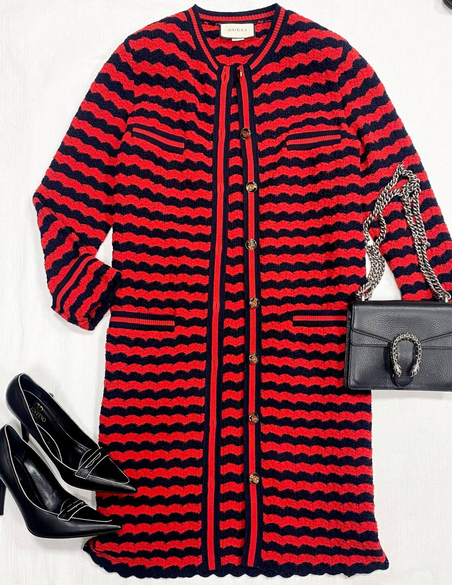 Пальто Gucci размер M цена 46 965 руб
Туфли Valentino размер 39.5 цена 31 310 руб
Сумка Gucci
