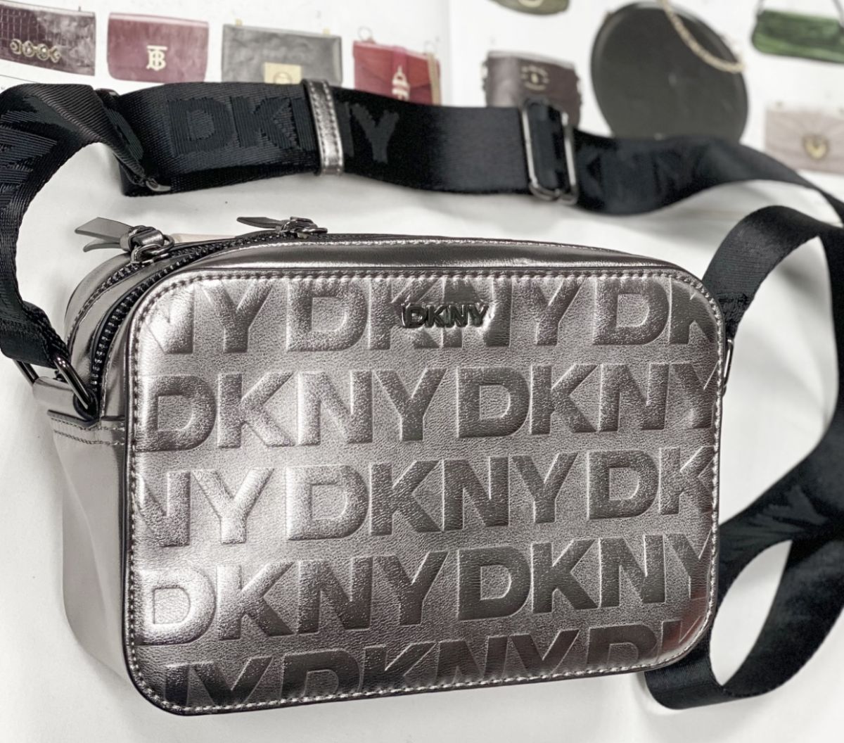 Сумка DKNY размер 20/15 цена 10 959 руб 