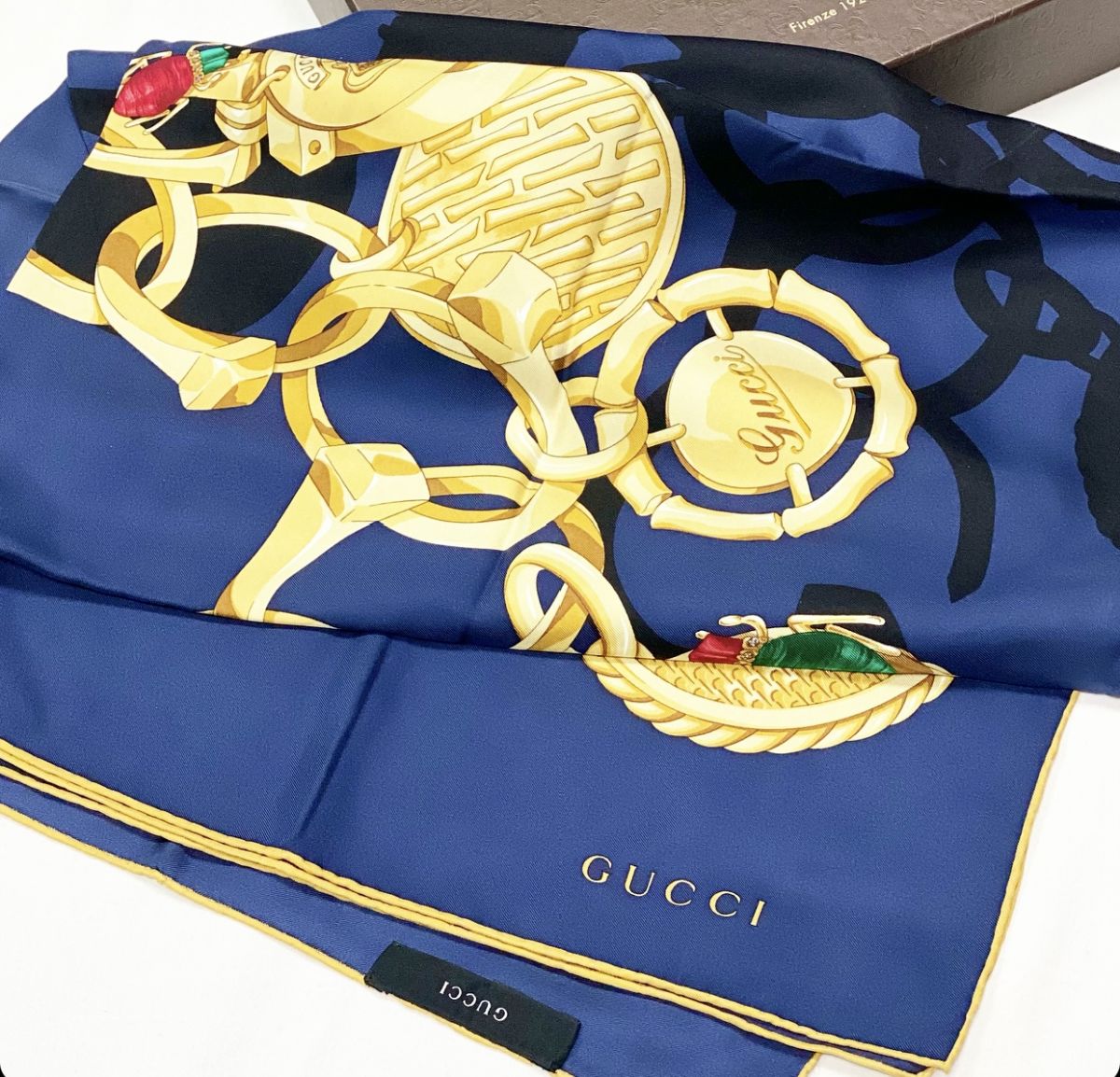 Платок / шелк / Gucci размер 90/90 цена 10 770 руб