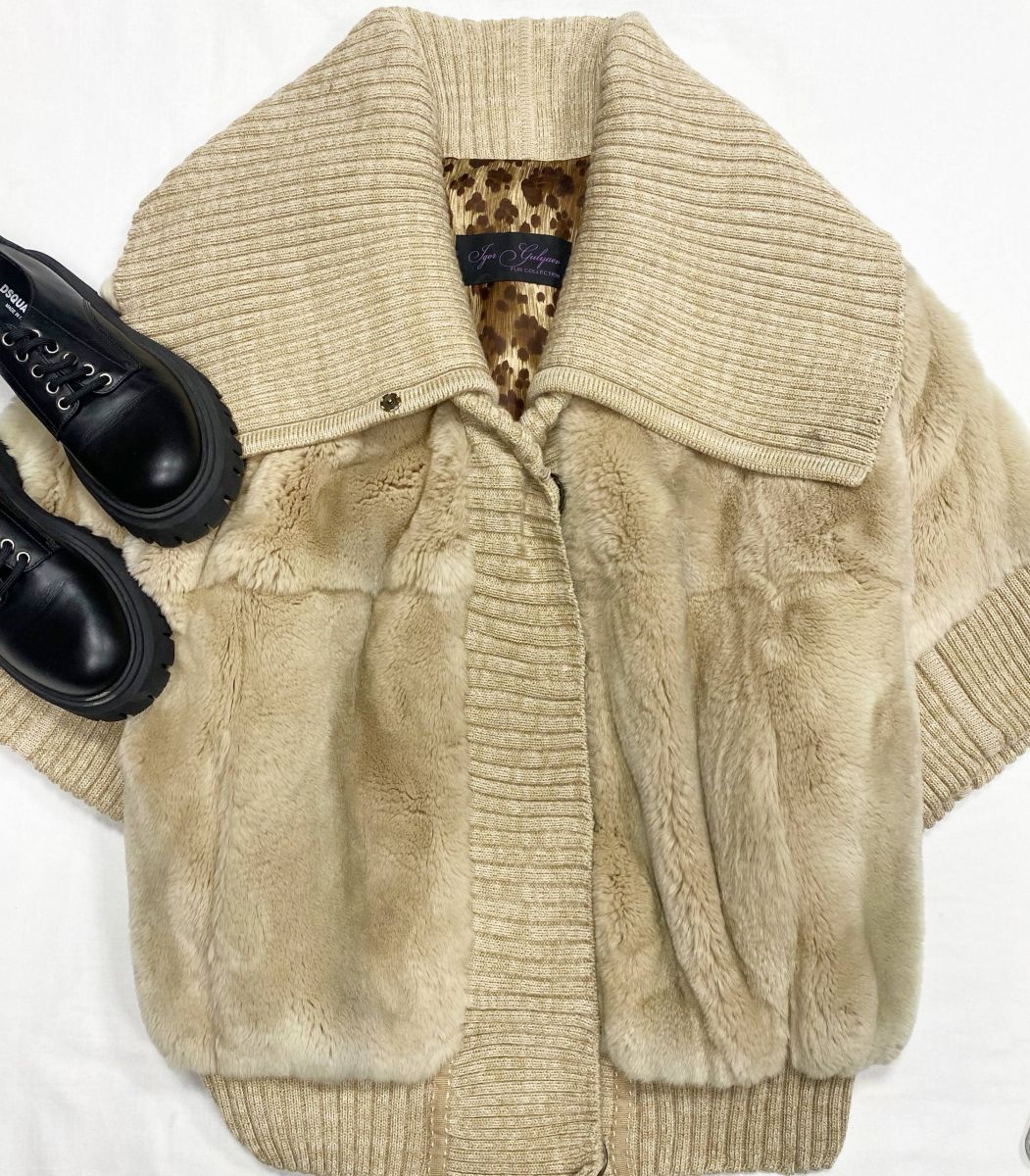 Шуба И Гуляев размер 46 цена 54 793 руб
Лоферы Dsquared размер 39 цена 23 483 руб