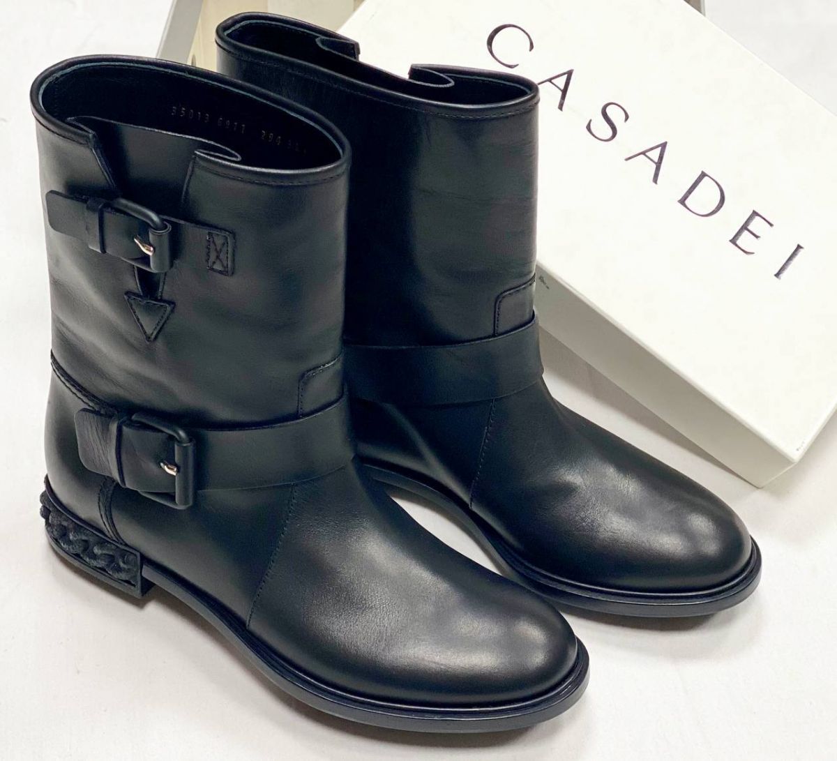 Ботинки Casadei размер 39 цена 15 385 руб / новые /