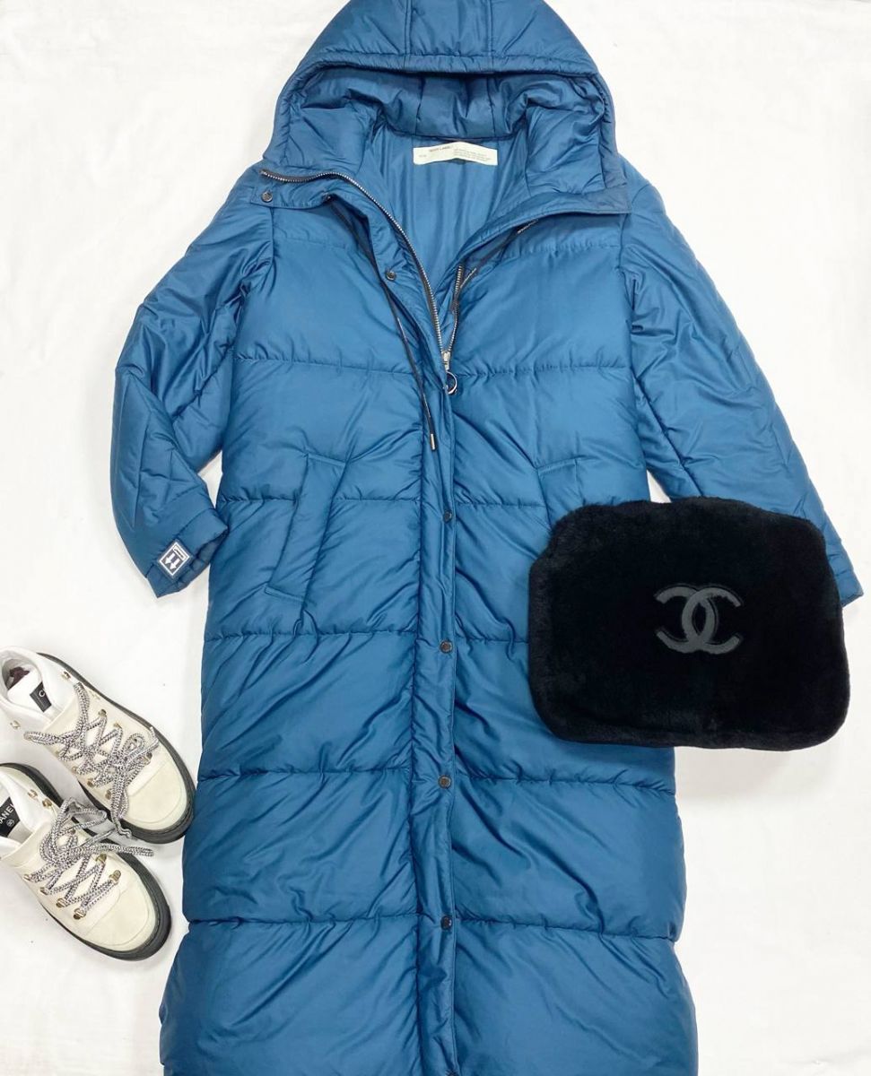 Пуховик Off White размер 40 цена 46 965 рубБотинки Chanel размер 39 цена 125 240 рубКлатч Chanel