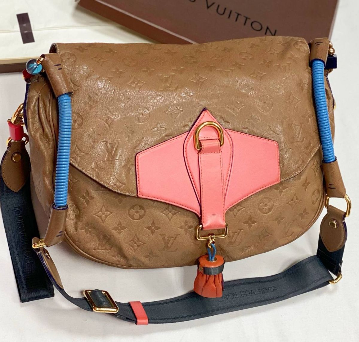 Сумка Louis Vuitton размер 35/25 цена 46 965 руб