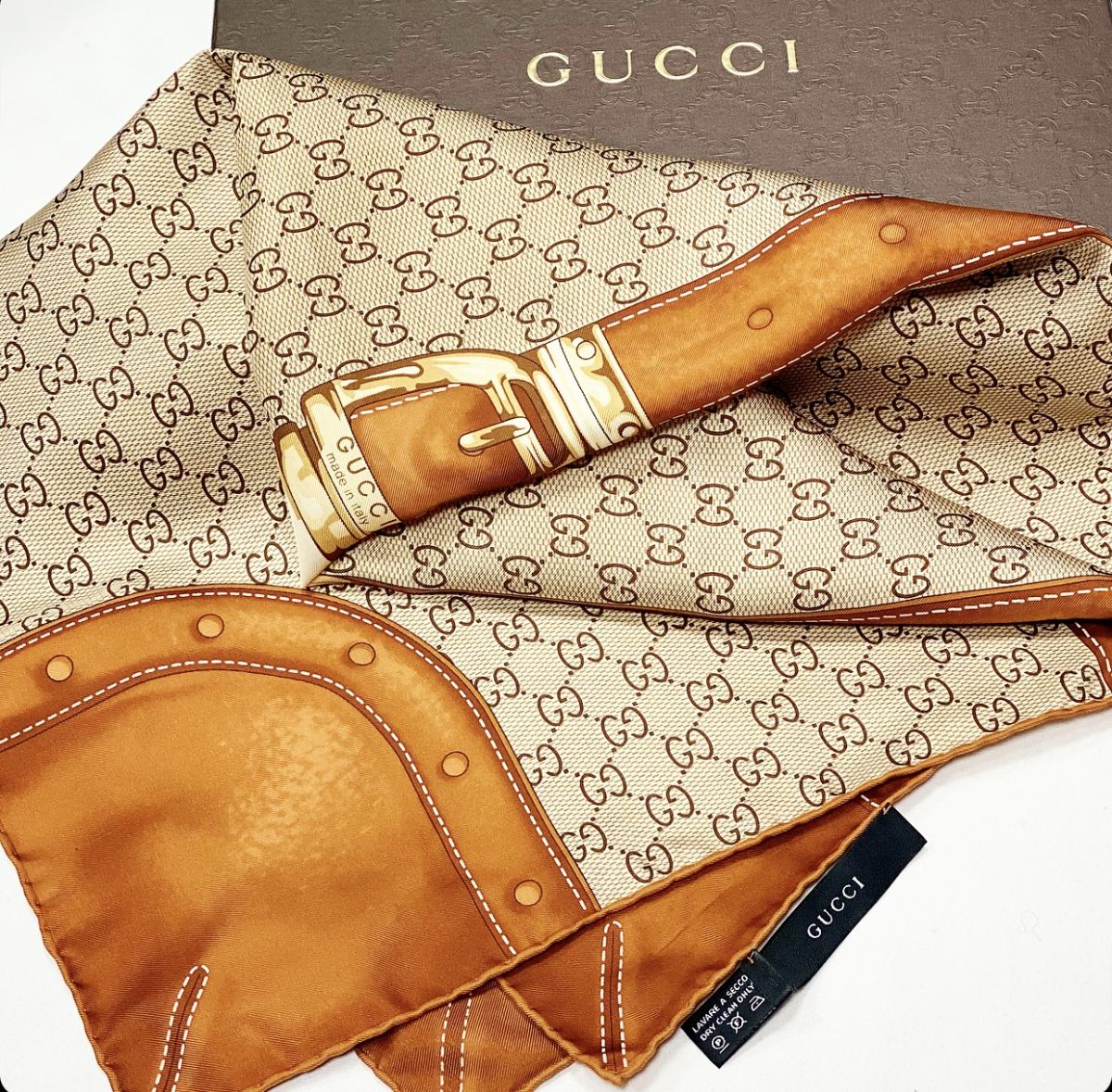 Платок / шелк / Gucci размер 65/65 цена 10 770 руб 