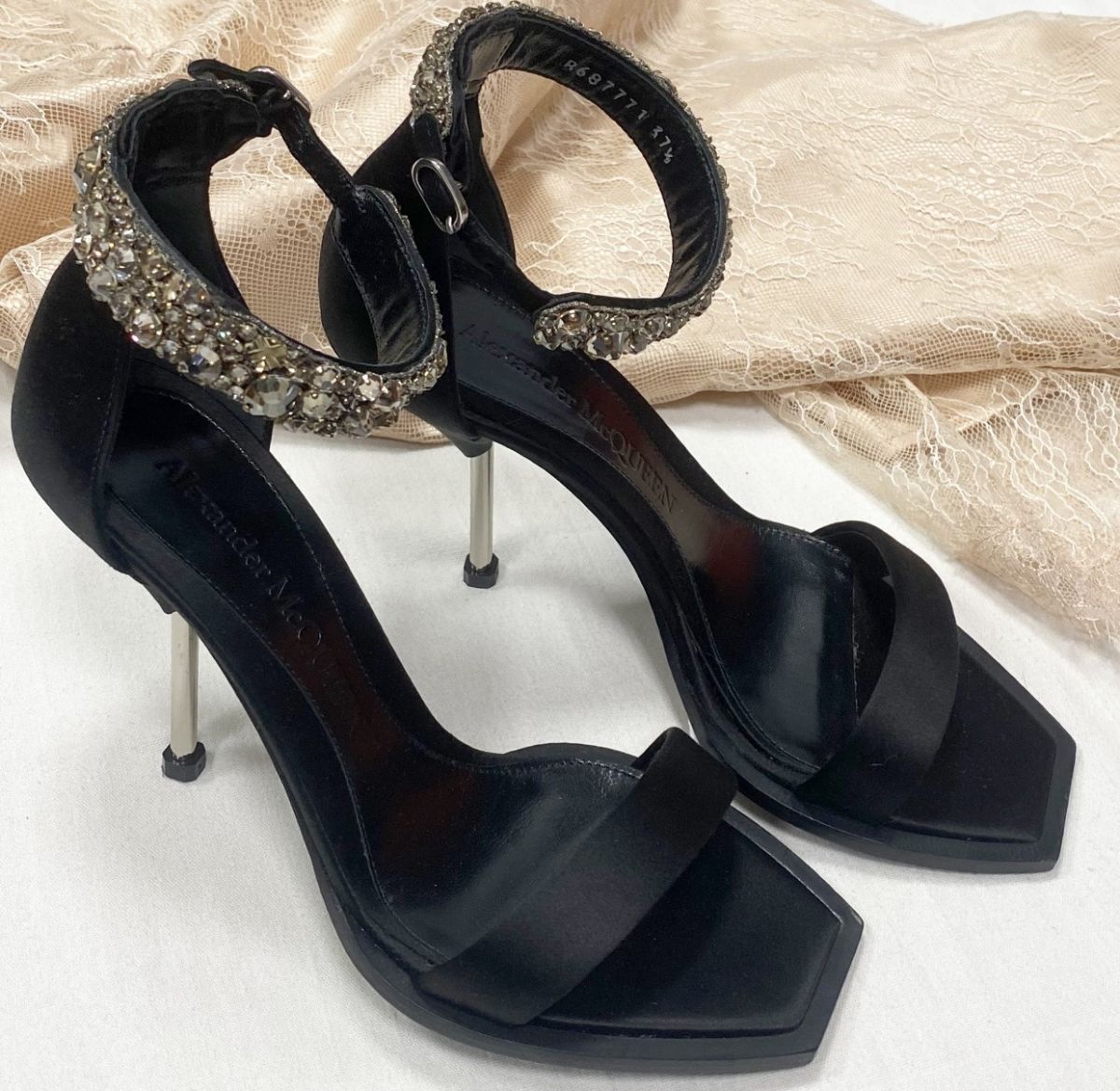 Босоножки Alexander McQueen размер 37.5 цена 28 179 руб  / новые /