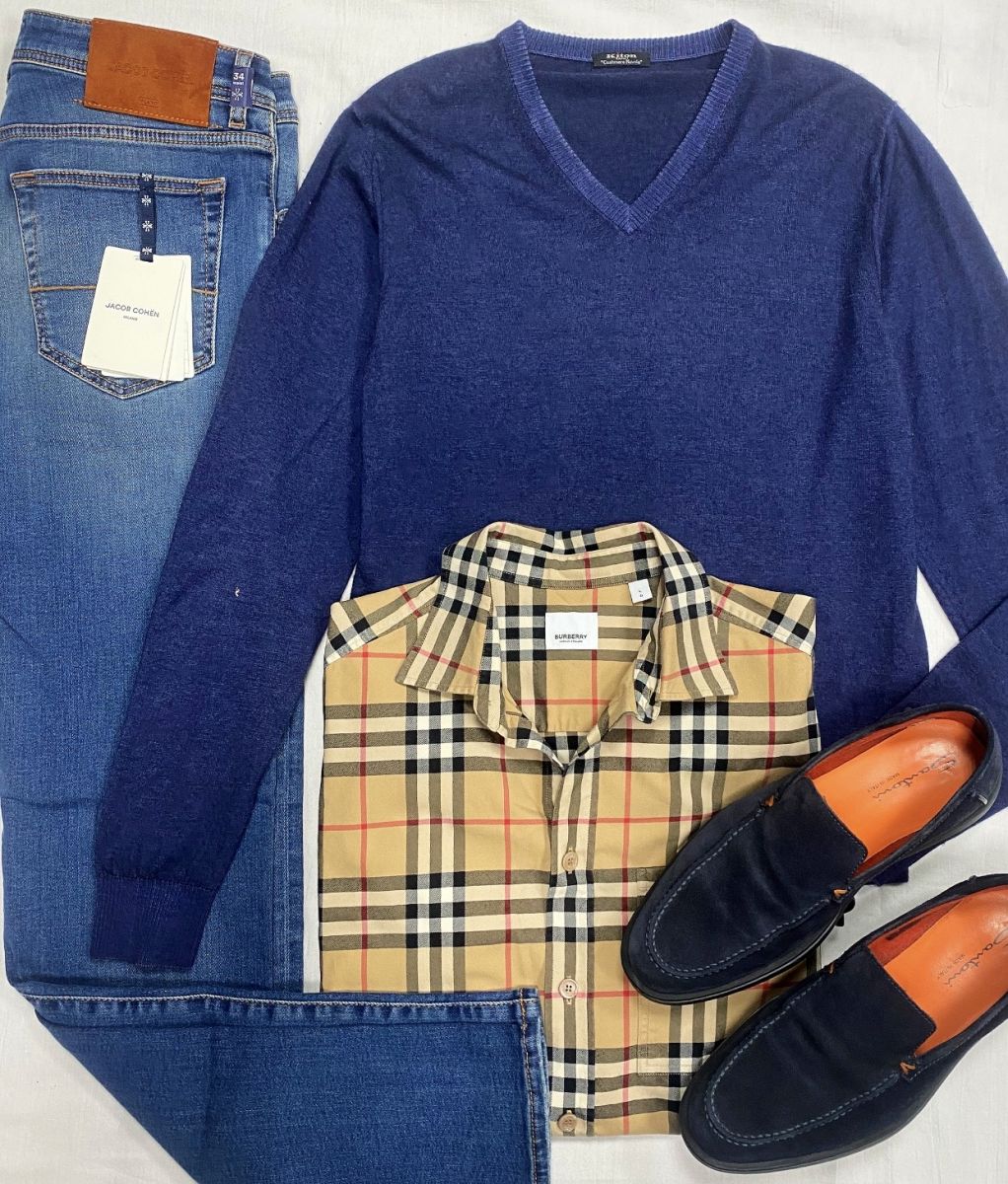 #mechtamen Джемпер Kiton размер M цена 15 655 руб 
Рубашка Burberry размер L цена 10 959 руб 
Джинсы Jacob Cohen размер 34 цена 23 483 руб 
Лоферы Santoni размер 42 цена 15 655 руб