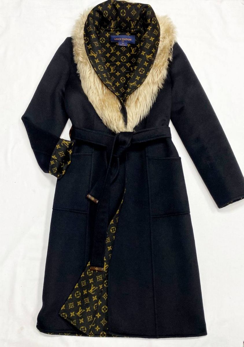 Пальто Louis Vuitton размер 38 цена 93 930 руб