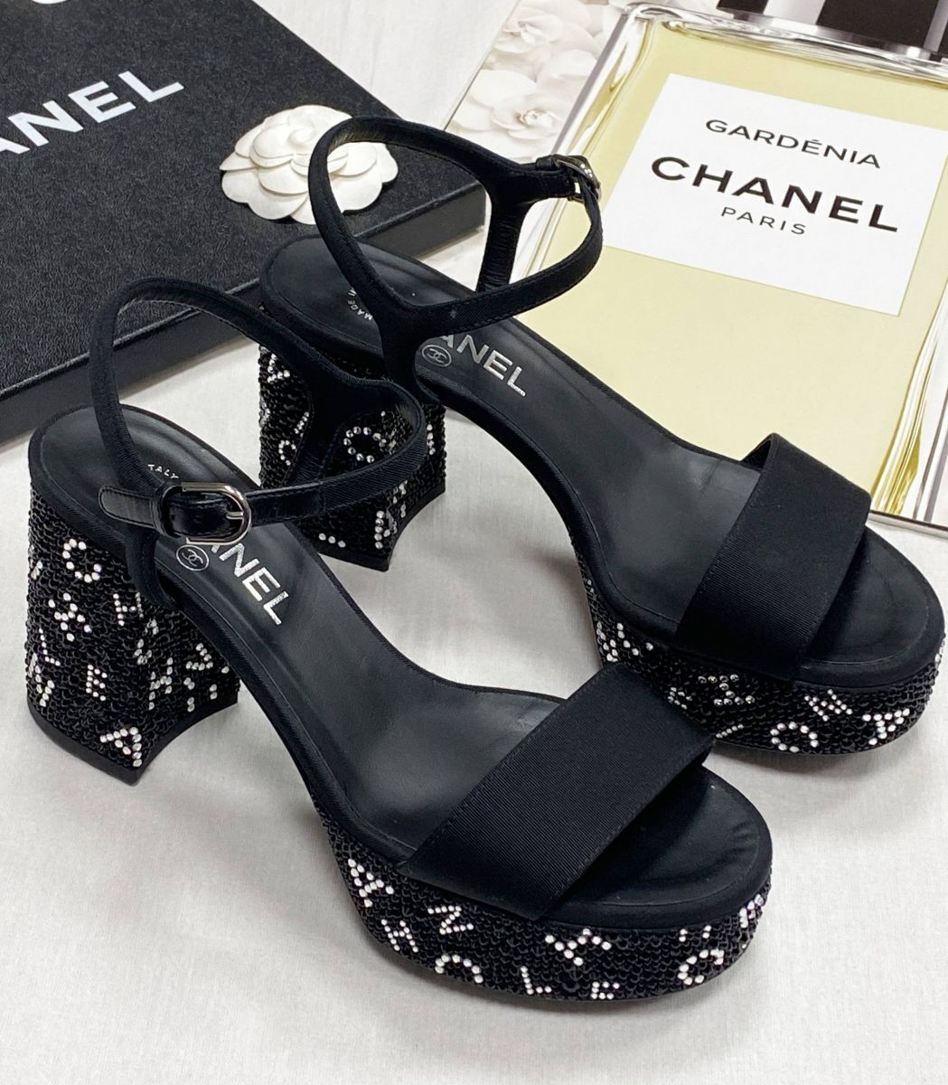 Босоножки / камни/ Chanel размер 38 цена 93 930 руб