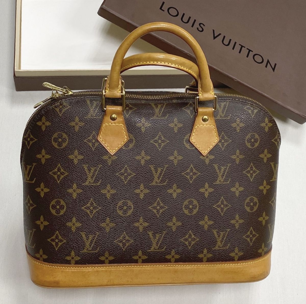 
Сумка Louis Vuitton размер 30/23 цена 46 965 руб 