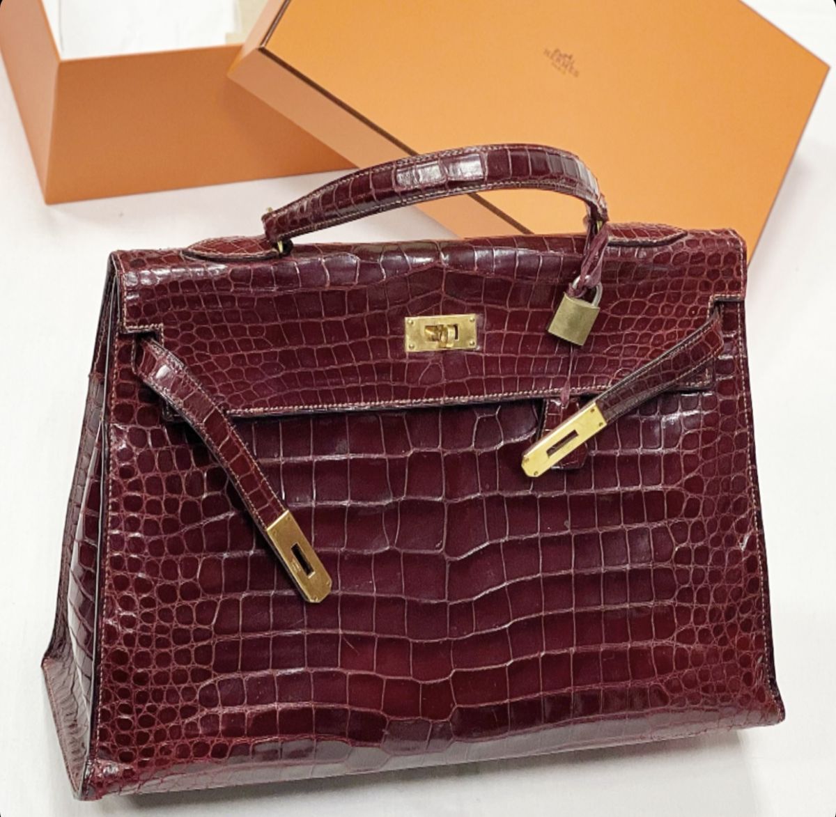 Сумка / крокодил / винтаж / Hermès Kelly 35 цена 692 325 руб  