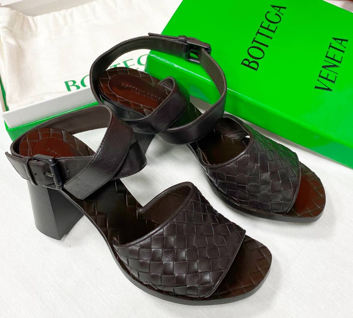 Босоножки Bottega Veneta размер 36 цена 31 310 руб