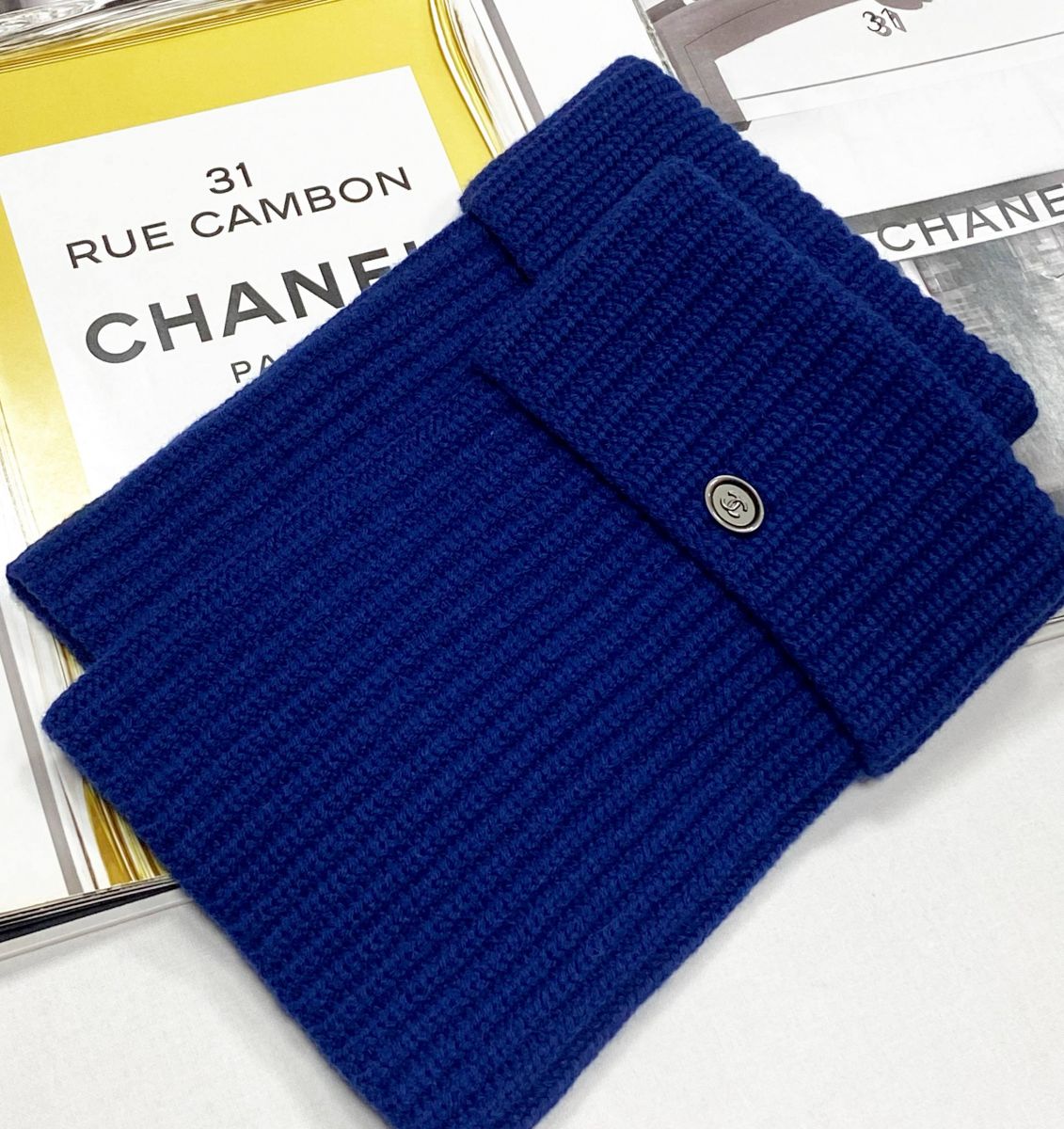 Гетры Chanel цена 39 138 руб
