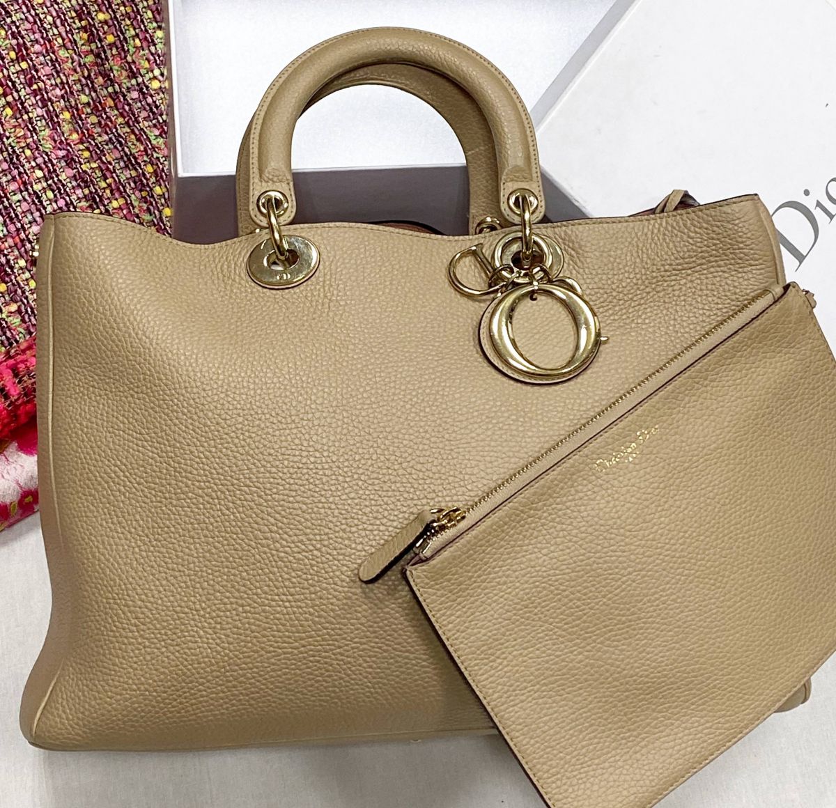 Сумка Christian Dior размер 35/25 цена 62 620 руб
