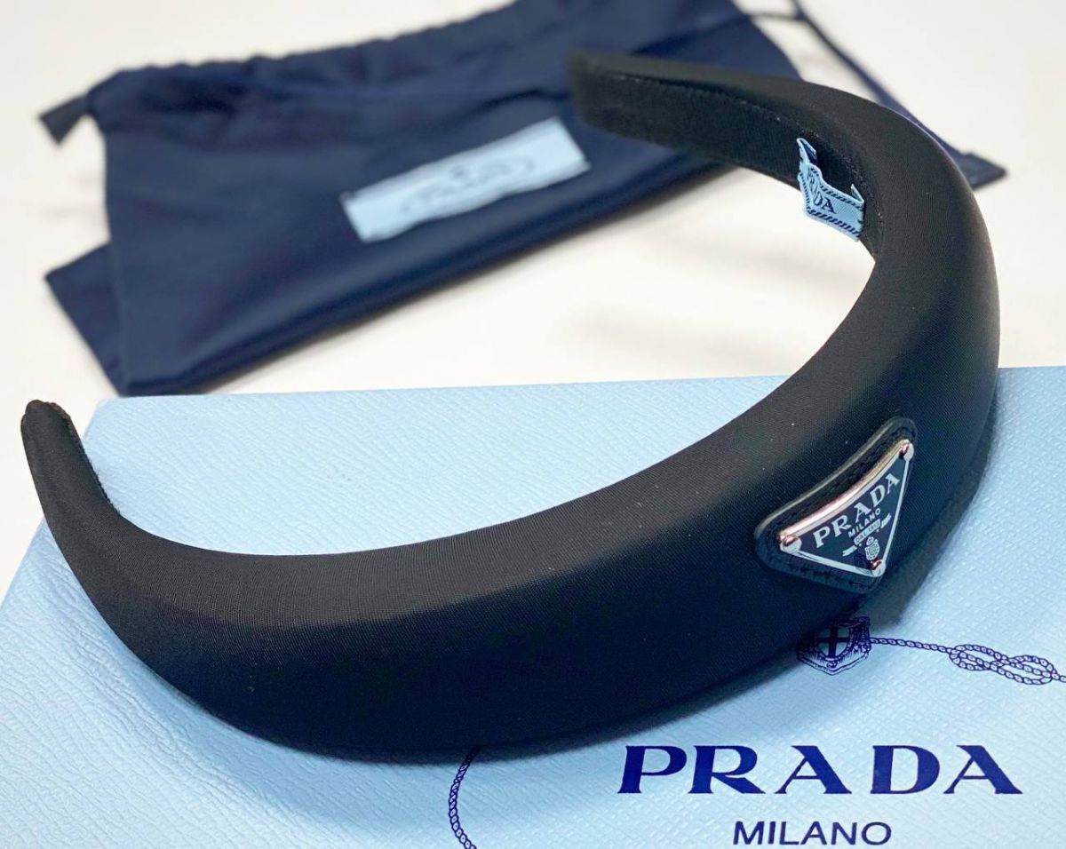 Ободок Prada цена 23 483 руб 