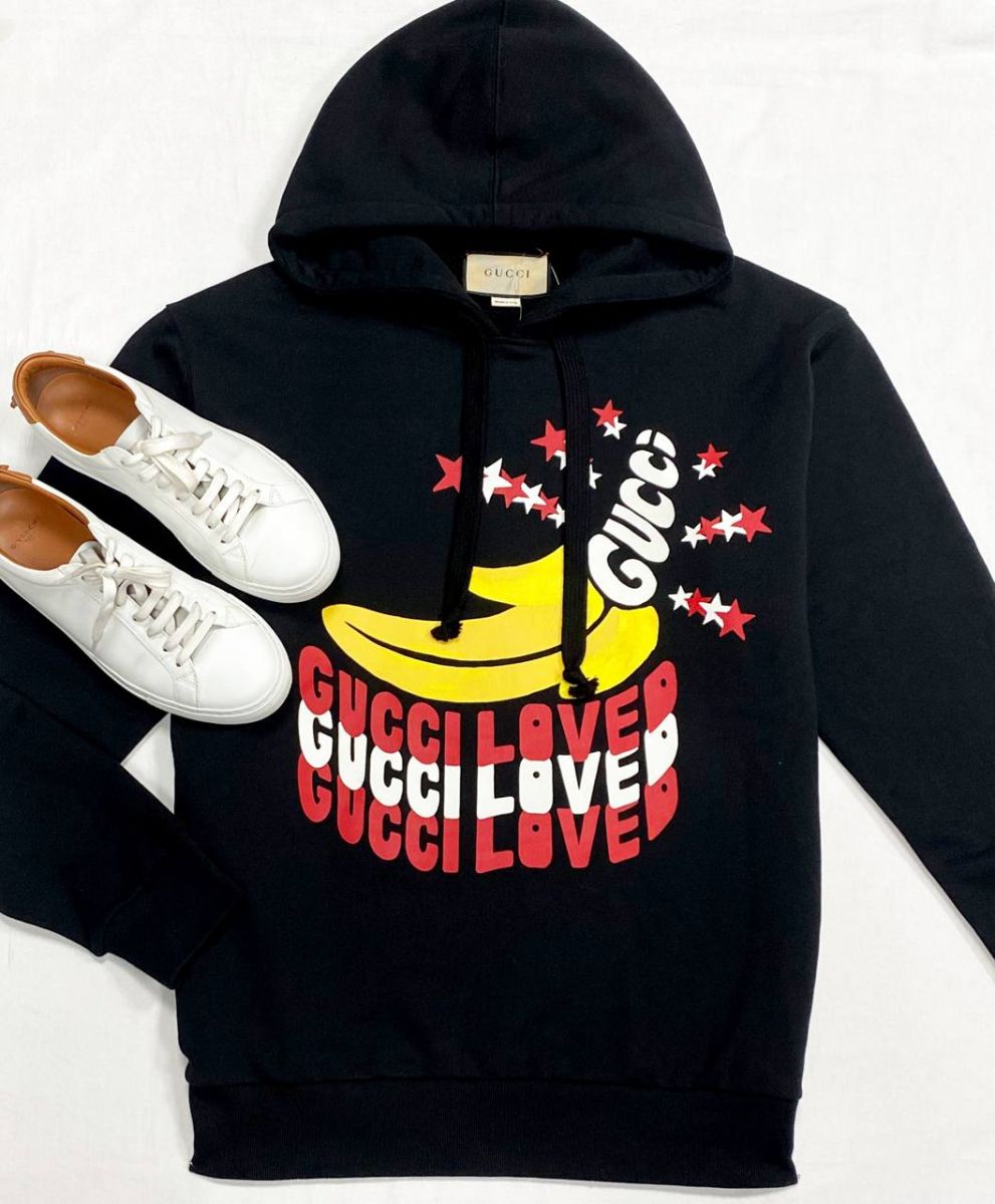 Толстовка Gucci размер S цена 46 965 руб/ с биркой/ 
Кеды Givenchy размер 39.5 цена 10 959 руб