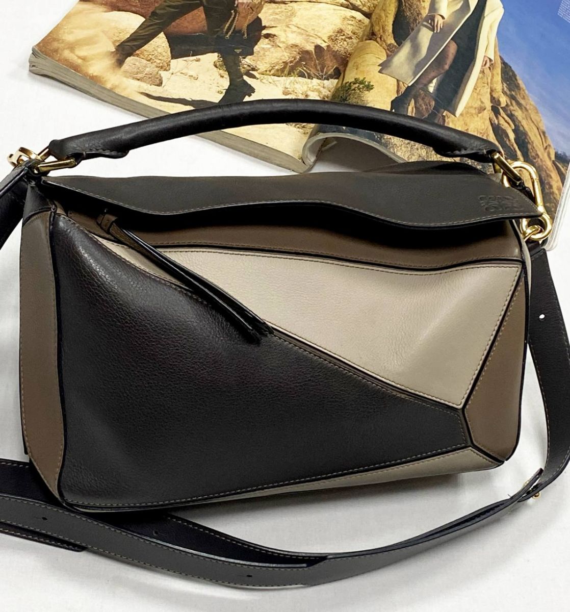 Сумка Loewe размер 28/18 цена 78 275 руб

