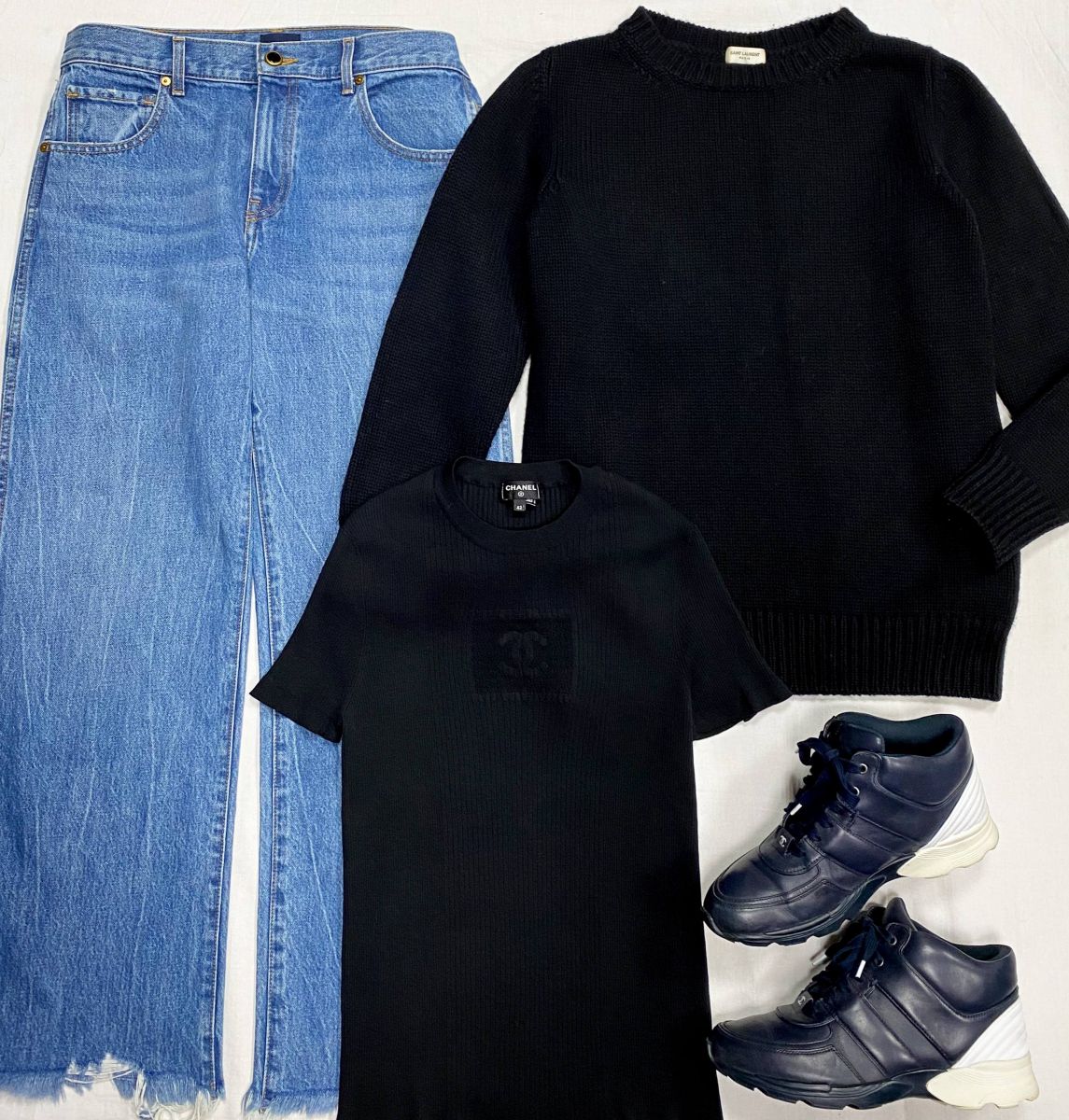 Свитер / кашемир / Saint Laurent размер XS цена 39 138 руб 
Кофта Chanel размер 42 цена 46 965 руб
Джинсы Khaite размер 29 цена 39 138 руб 
Кроссовки Chanel размер 39.5 цена 46 965 руб