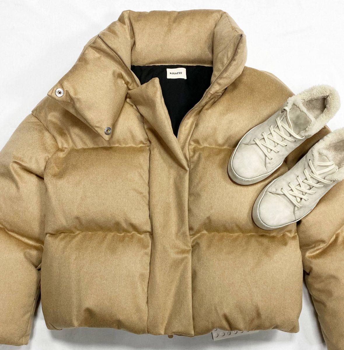 Пуховик Khaite размер L цена 156 550 руб/ с биркой/
