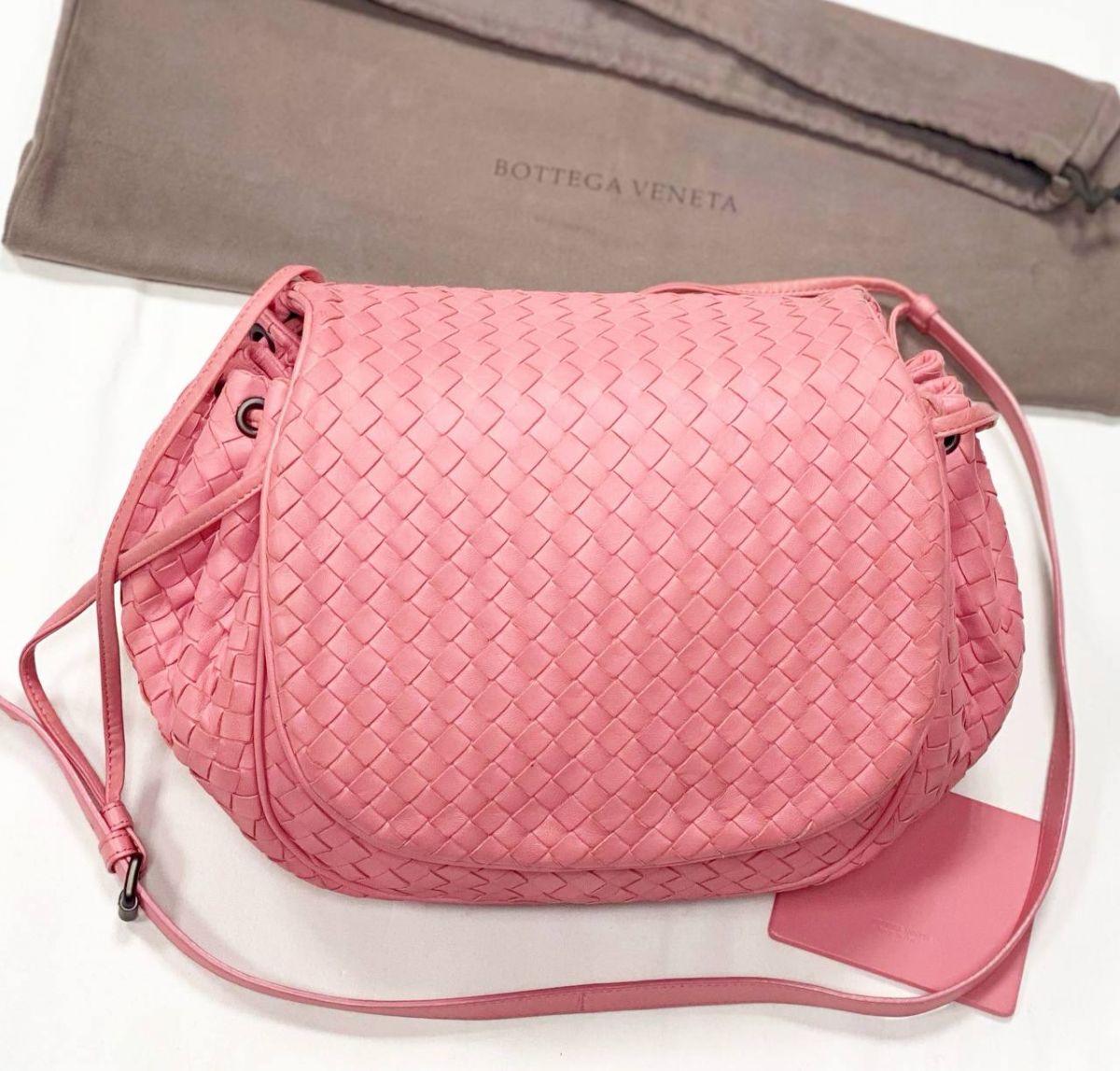 Сумка Bottega Veneta размер 25/20 цена 70 448 руб 