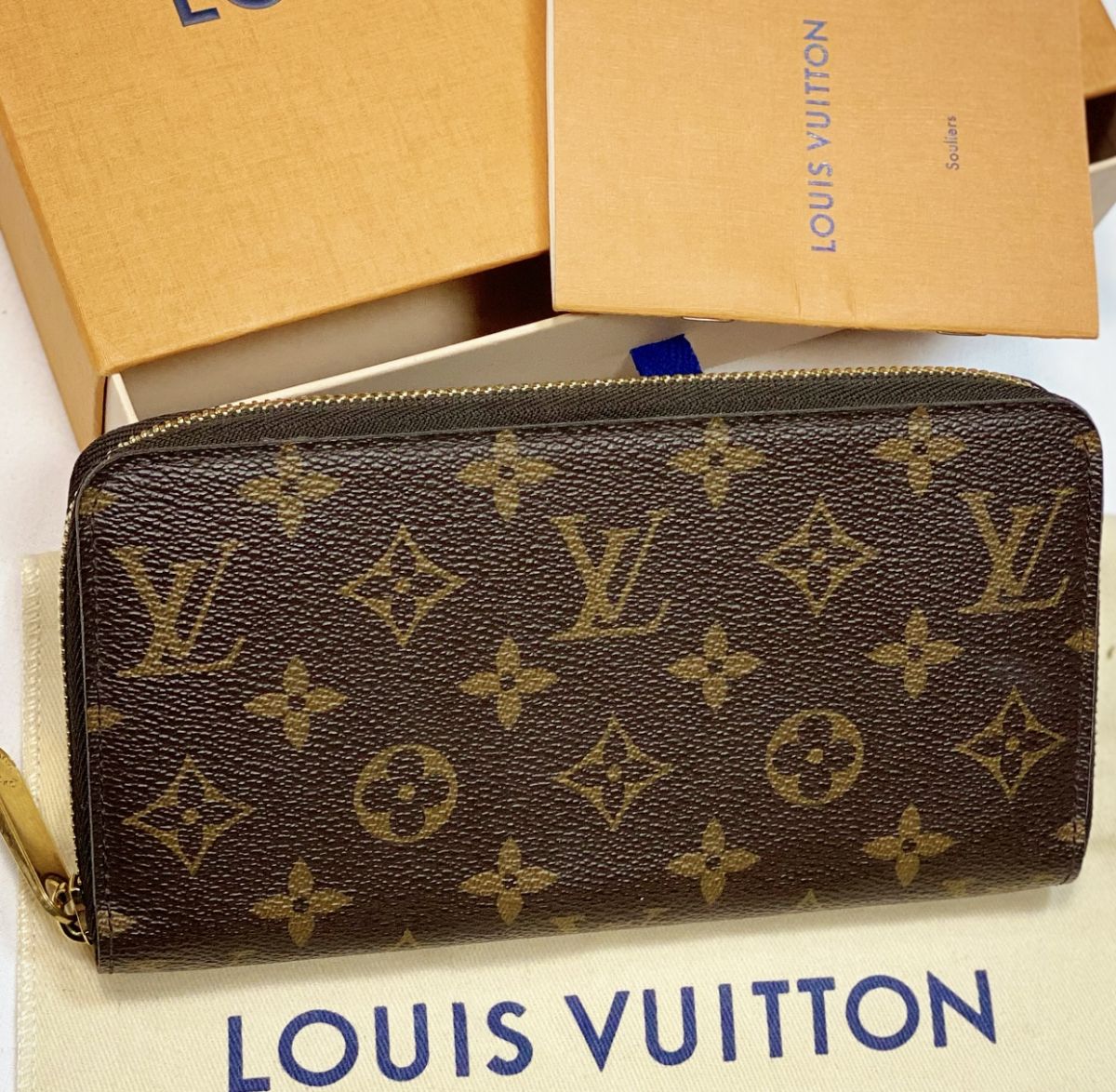 Портмоне Louis Vuitton цена 23 078 руб 