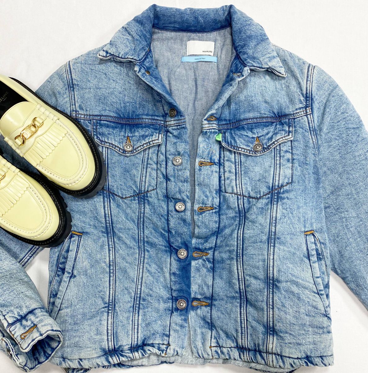 Куртка / джинса/ Haikure размер S цена 54 793 руб
Лоферы Celine размер 41 цена 39 138 руб