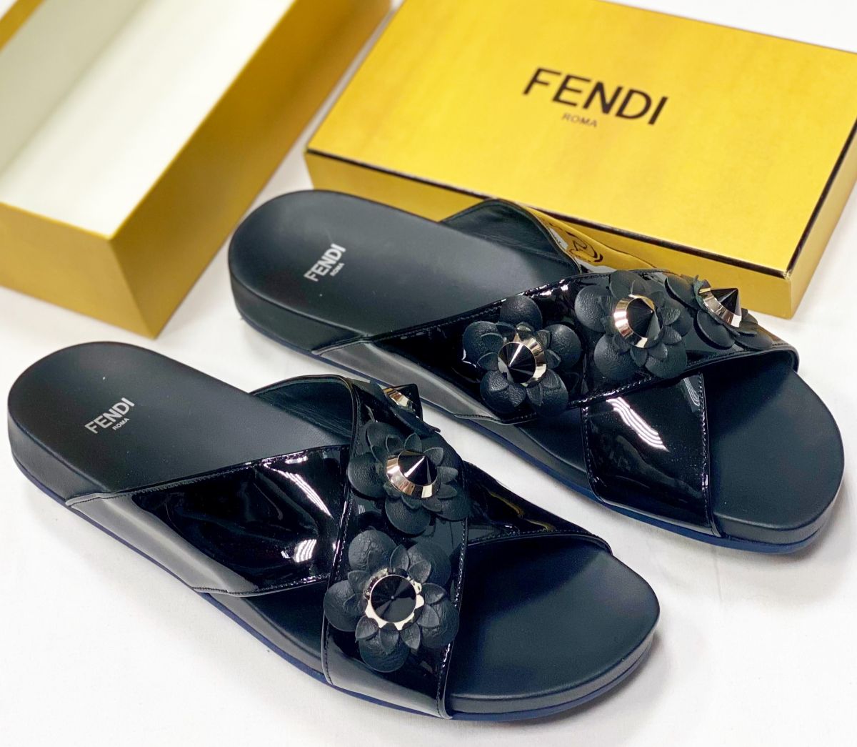 Сабо Fendi размер 40 цена 15 655 руб / новые / 