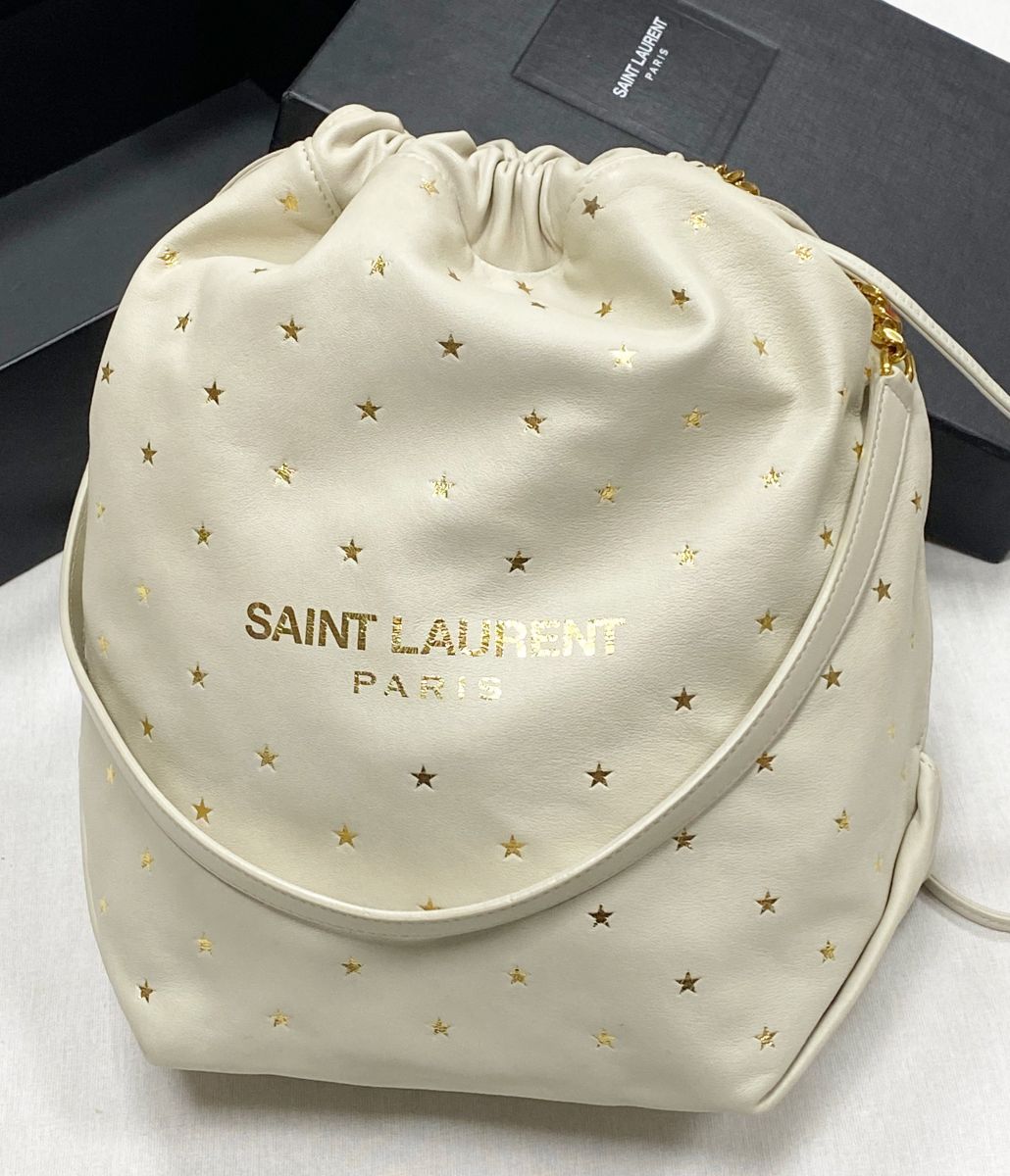 Сумка Saint Laurent размер 22/25 цена 98
032 руб
