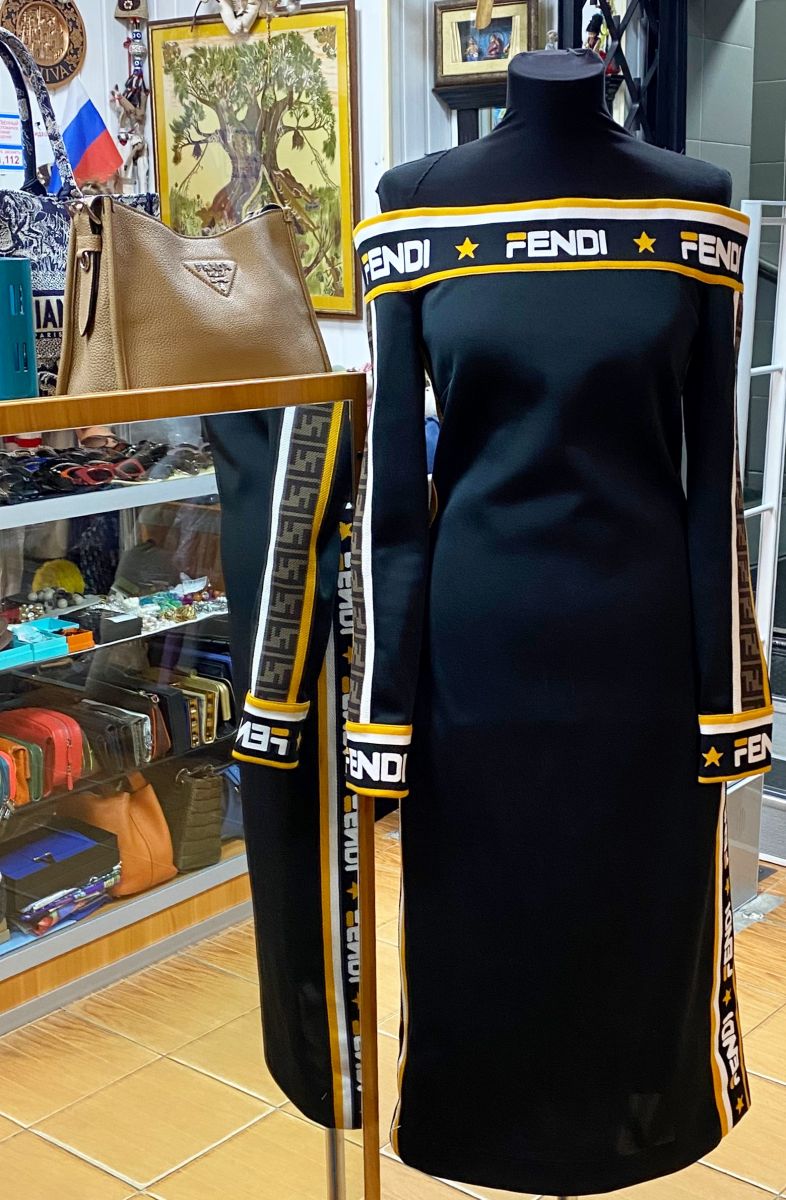 Платье Fendi размер 44 цена 31 310 руб / новое с бирками /