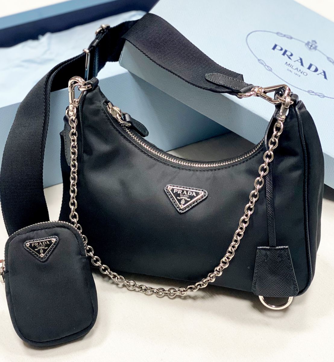 Сумка Prada размер 22/12 цена 50 771 руб 
