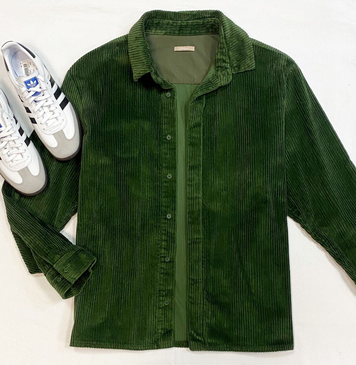 #mechtamen Рубашки/ вельвет/ 12 Storeez размер XL цена 6 154 руб
Кеды Adidas размер 44 цена 7 693 руб 