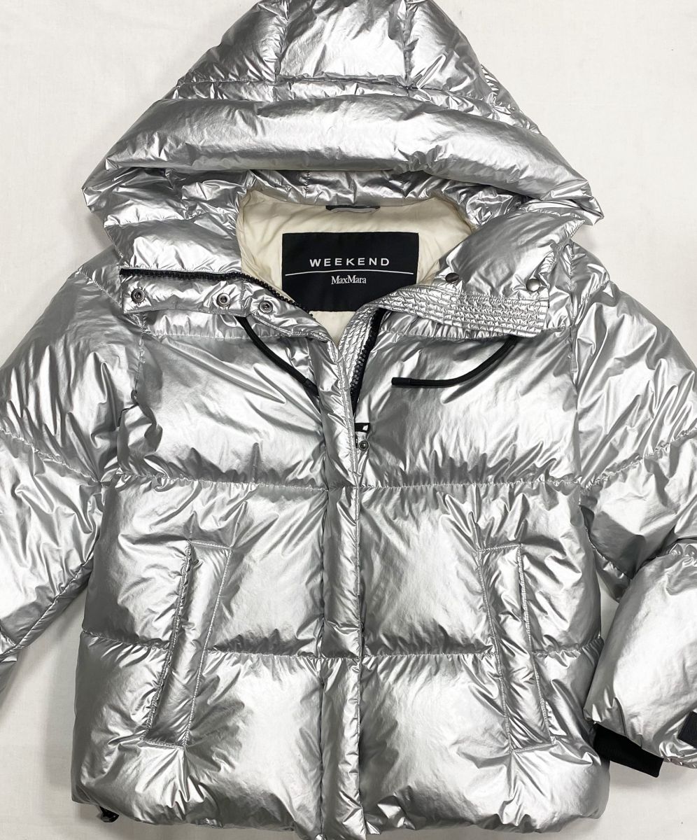 Пуховик Weekend/ Max Mara размер 40 цена 39 138 руб
Ботинки Saint Laurent размер 36 цена 15 655 руб