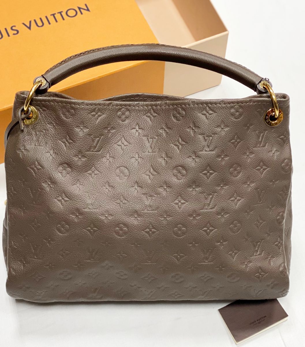 Сумка Louis Vuitton размер 40/30 цена 76 925 руб
