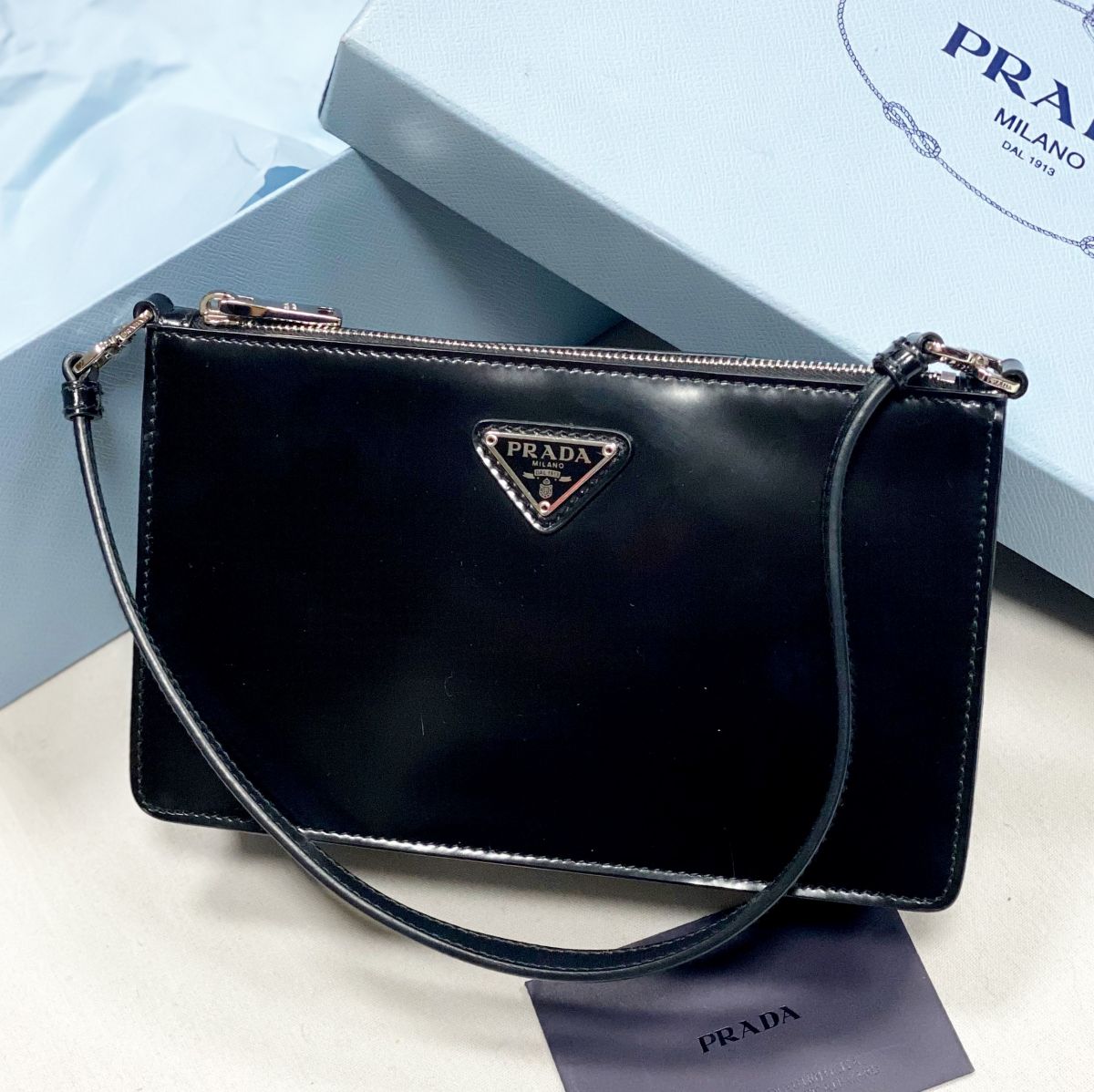Сумка Prada размер 20/13 цена 53 847 руб
