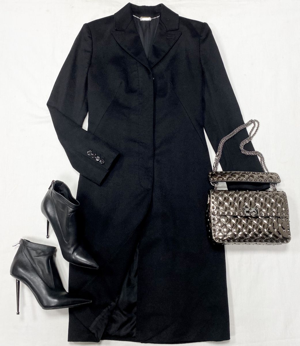 Пальто Alexander McQueen размер 40 цена 31 310 руб Ботильоны Tom Ford размер 39 цена 15 655 руб Сумка Valentino