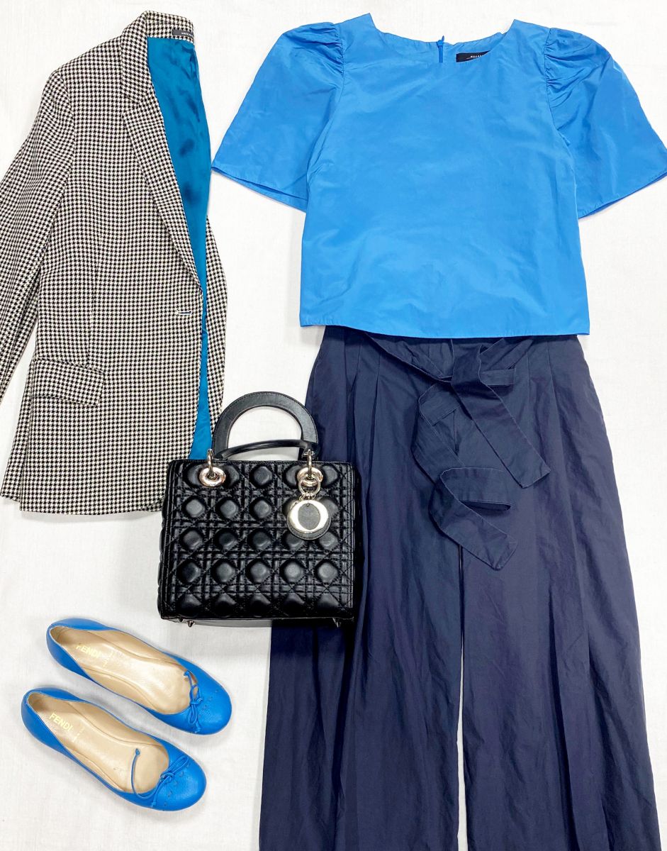 Брюки S Max Mara размер 42 цена 7 828 руб
Топ Weekend/ Max Mara/ размер 42 цена 6 262 руб
Жакет Paul Smith размер 42 цена 9 393 руб
Балетки Fendi размер 38 цена 10 959 руб
Сумка Christian Dior
