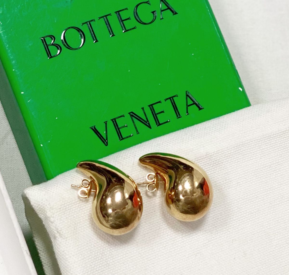 Серьги Bottega Veneta цена 61 540 руб