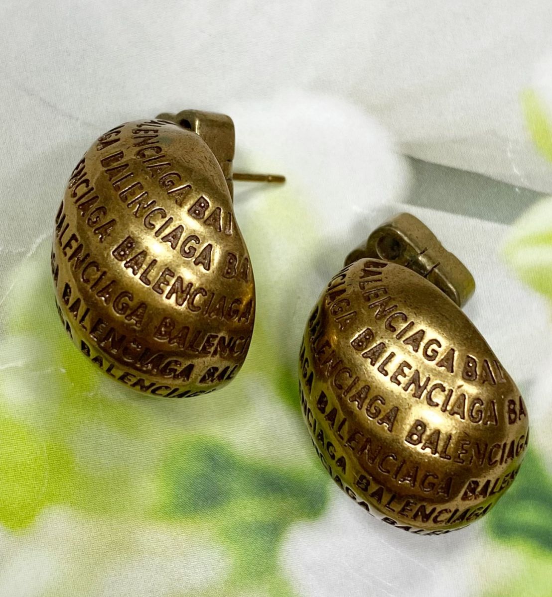 Серьги Balenciaga цена 15 655 руб