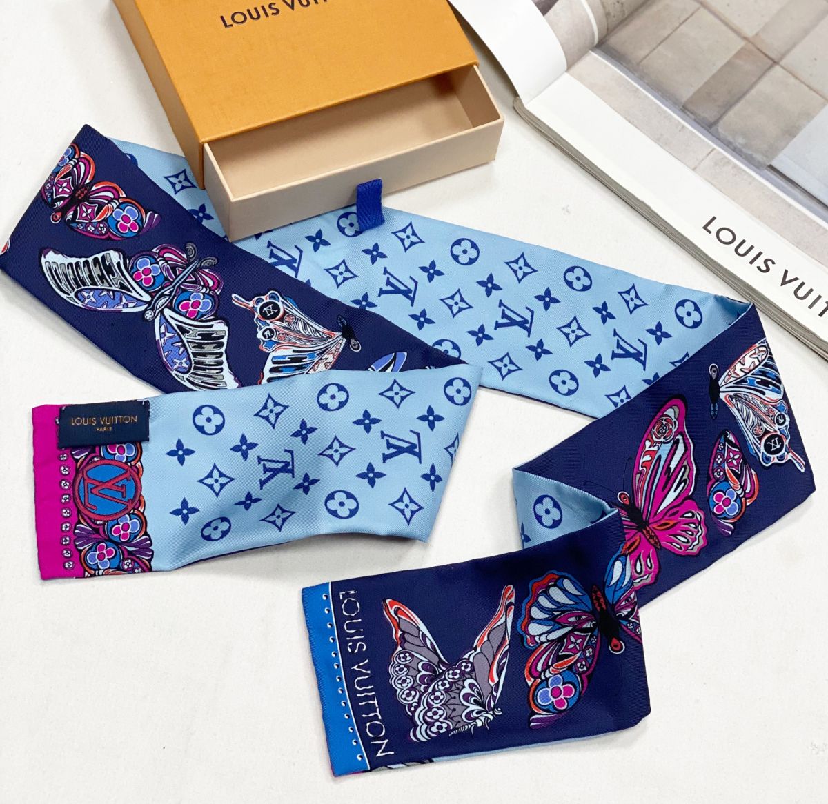 Ленточка Louis Vuitton цена 27 693 руб/в коробке/ 