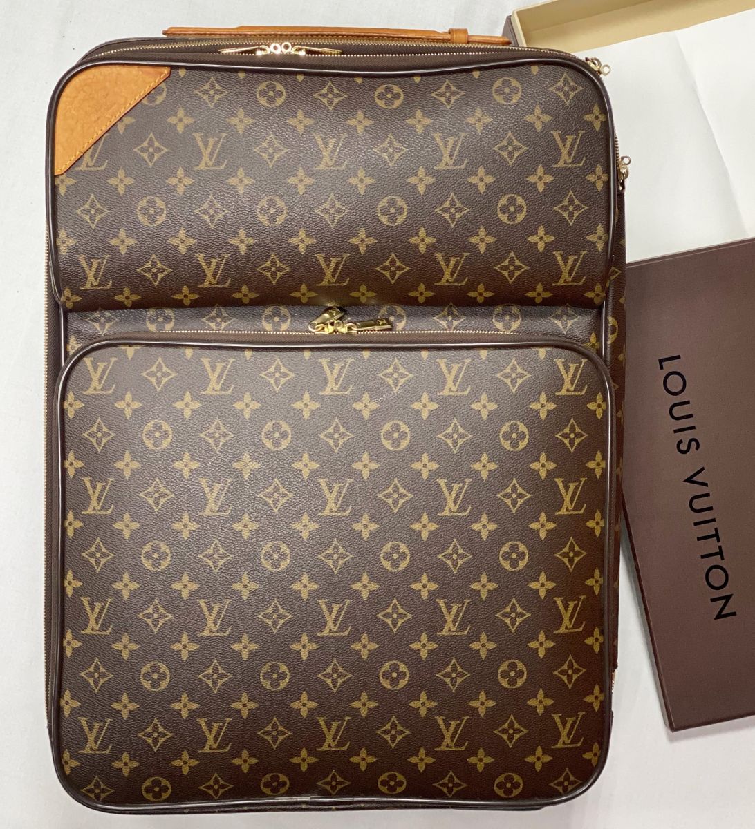 Чемодан Louis Vuitton размер 40/50 цена 86 103 руб